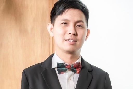 許宸銘 ∣ 高雄業務經理 許宸銘 ∣ 高雄業務經理